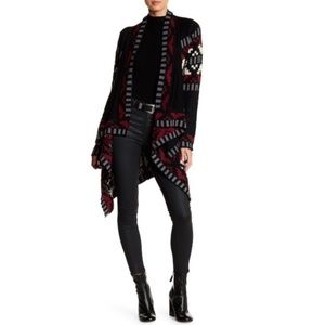 NWT Papillon Aztec Designed Long Sleeve Cardigan
